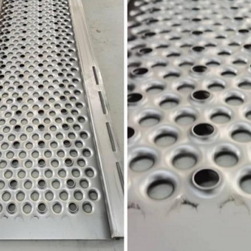 Rolleformingsmaskin for stillasdekke i metall